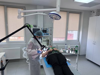 Пацієнтка Ліза в опіковому центрі Пацієнтка Ліза в опіковому центрі
