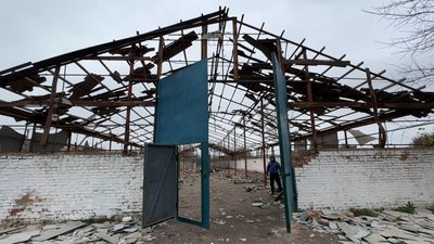 Дві «Бандеролі» з інтервалом у три хвилини атакували фермерське господарство на Чернігівщині: що кажуть власники Дві «Бандеролі» з інтервалом у три хвилини атакували фермерське господарство на Чернігівщині: що кажуть власники