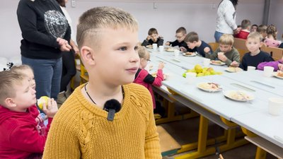 "Не чекаємо закінчення – сніданок організовуємо в укритті": як у Прилуках годують школярів під час затяжних тривог "Не чекаємо закінчення – сніданок організовуємо в укритті": як у Прилуках годують школярів під час затяжних тривог