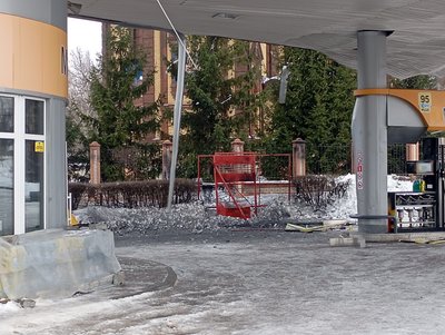 Три влучання по АЗС у Сумах: що розповідають очевидці Три влучання по АЗС у Сумах: що розповідають очевидці