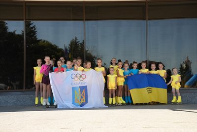 "Передай вогонь Перемоги": у Сумах відбувся "Олімпійський день" "Передай вогонь Перемоги": у Сумах відбувся "Олімпійський день"
