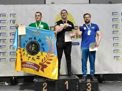 Сум'яни везуть "до дому" медалі з кубку України з параармреслінгу. Сум'яни везуть "до дому" медалі з кубку України з параармреслінгу.