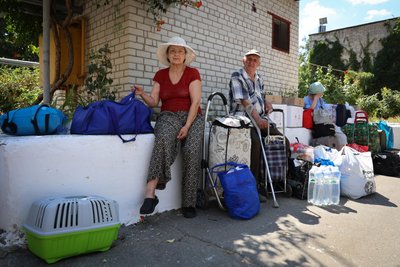 Евакуація у Херсоні: як мешканці мікрорайону Корабел облаштовуються у тимчасових притулках Евакуація у Херсоні: як мешканці мікрорайону Корабел облаштовуються у тимчасових притулках