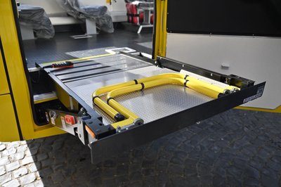 На Закарпатті два ліцеї отримали нові автобуси На Закарпатті два ліцеї отримали нові автобуси