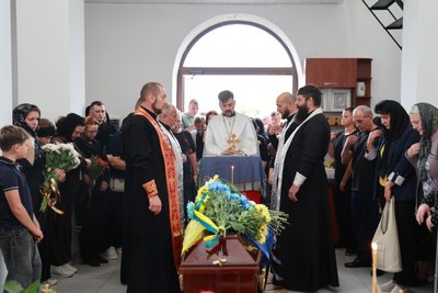 У Луцькій громаді попрощалися з 33-річним військовослужбовцем Ігорем Лавришиним У Луцькій громаді попрощалися з 33-річним військовослужбовцем Ігорем Лавришиним