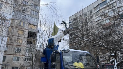 У Харкові усувають наслідки вибуху у багатоповерхівці У Харкові усувають наслідки вибуху у багатоповерхівці