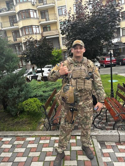 "Втратив руку — врятував життя побратиму", — ветеран ЗСУ із Житомира "Втратив руку — врятував життя побратиму", — ветеран ЗСУ із Житомира