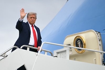 Зустріч Трампа та Путіна на Алясці Зустріч Трампа та Путіна на Алясці