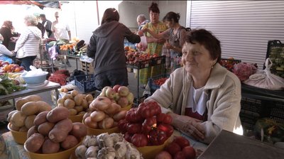 "Були дуже засушливі періоди й картоплі немає": за скільки продають бульбу на ринку Черкас "Були дуже засушливі періоди й картоплі немає": за скільки продають бульбу на ринку Черкас