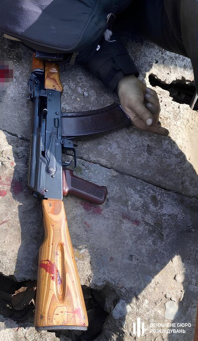 ДБР розслідує обставини загибелі чоловіка, який стріляв у патрульних в Одесі ДБР розслідує обставини загибелі чоловіка, який стріляв у патрульних в Одесі