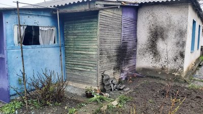 Наслідки обстрілів Курахівської громади 9 квітня. Фото: Facebook / Роман Падун Наслідки обстрілів Курахівської громади 9 квітня. Фото: Facebook / Роман Падун