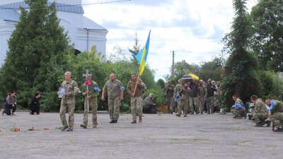 На Чернігівщині попрощалися з Олександром Дубицьким, Олегом Кравчуком, Віктором Коваленком та Денисом Терещенком На Чернігівщині попрощалися з Олександром Дубицьким, Олегом Кравчуком, Віктором Коваленком та Денисом Терещенком