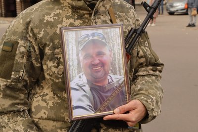Охтирчани попрощалися з прикордонником Анатолієм Шевченком Охтирчани попрощалися з прикордонником Анатолієм Шевченком