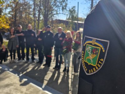У ліцеї «Правоохоронець» в Харкові відкрили меморіальні дошки на честь Олександра Сінельнікова та Олександра Чирви У ліцеї «Правоохоронець» в Харкові відкрили меморіальні дошки на честь Олександра Сінельнікова та Олександра Чирви
