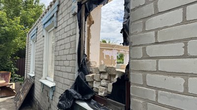 Розбитий будинок на садибі Ігоря Райгородок Донецька область 2 липня 2025 рік Розбитий будинок на садибі Ігоря Райгородок Донецька область 2 липня 2025 рік