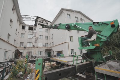 пошкоджений будинок пошкоджений будинок