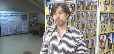 У Тернополі відкрили виставку картин поранених бійців "Воїни Світа" У Тернополі відкрили виставку картин поранених бійців "Воїни Світа"
