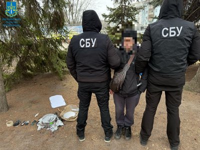 Суд виніс вирок неповнолітньому, обвинуваченому у підготовці теракту в центрі Житомира Суд виніс вирок неповнолітньому, обвинуваченому у підготовці теракту в центрі Житомира