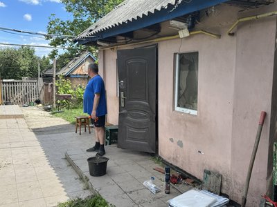 Ракета упала біля будинку: як люди пережили обстріл у Лубенській ТГ 2 червня Ракета упала біля будинку: як люди пережили обстріл у Лубенській ТГ 2 червня