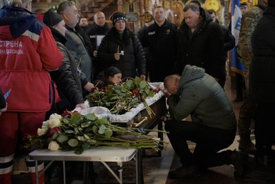 У Черкасах попрощалися із чотирма поліцейськими У Черкасах попрощалися із чотирма поліцейськими
