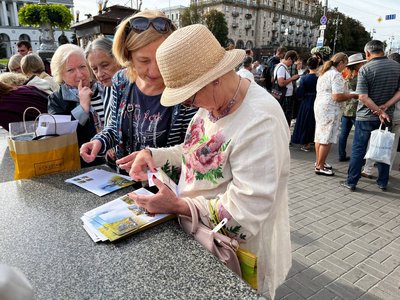 "Укрпошта" почала продавати благодійні марки "Пес Патрон" "Укрпошта" почала продавати благодійні марки "Пес Патрон"