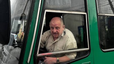 Василь Лабун, водій, рейсовий автобус Василь Лабун, водій, рейсовий автобус