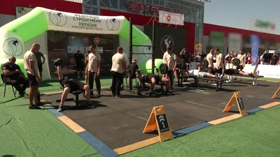 "Сильні України": у Рівному відбулися змагання серед ветеранів та військовослужбовців "Сильні України": у Рівному відбулися змагання серед ветеранів та військовослужбовців