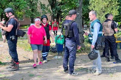 У Немишлянському районі РФ вдарила ракетою по житловому будинку, поранена жінка У Немишлянському районі РФ вдарила ракетою по житловому будинку, поранена жінка