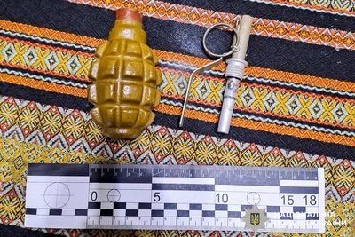 Викрав монітор від комп'ютера, а під час обшуків вдома знайшли боєприпаси: затримали жителя Рівного — поліція Викрав монітор від комп'ютера, а під час обшуків вдома знайшли боєприпаси: затримали жителя Рівного — поліція