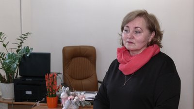 директорка Костопільського ліцею Олена Цимбалюк директорка Костопільського ліцею Олена Цимбалюк
