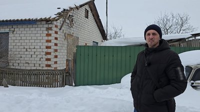 "Єдиний, хто тут чистить дороги — місцевий фермер": як живе село на Чернігівщині за 17 км від Росії "Єдиний, хто тут чистить дороги — місцевий фермер": як живе село на Чернігівщині за 17 км від Росії