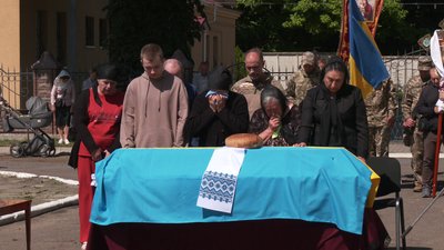 Зі звільненим з полону військовим Сергієм Добровольським попрощались на Рівненщині Зі звільненим з полону військовим Сергієм Добровольським попрощались на Рівненщині
