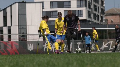 Жіноча збірна України з ампфутболу зіграла проти рівненського клубу "Верес Мрія"