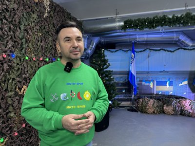 Збирали гроші для ЗСУ. У Херсоні відбувся благодійний різдвяний ярмарок Збирали гроші для ЗСУ. У Херсоні відбувся благодійний різдвяний ярмарок