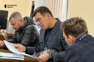 Ексвійськкома Борисова примусово доставлять до суду: засідання зірвалось через "лікування" Ексвійськкома Борисова примусово доставлять до суду: засідання зірвалось через "лікування"