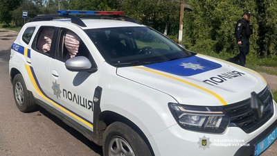 Зазнали травм троє поліцейських: подробиці російської атаки по Новгороду-Сіверському Зазнали травм троє поліцейських: подробиці російської атаки по Новгороду-Сіверському