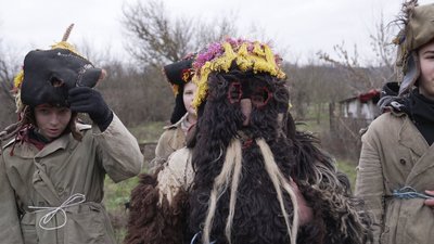 Неодружені парубки відтворюють унікальний обряд, відомий як "Цигани" Неодружені парубки відтворюють унікальний обряд, відомий як "Цигани"