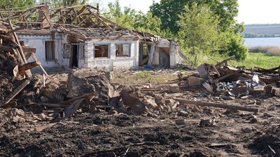 "Мене вкинуло хвилею назад у коридор": жителька села на Кіровоградщині про нічний обстріл "Мене вкинуло хвилею назад у коридор": жителька села на Кіровоградщині про нічний обстріл