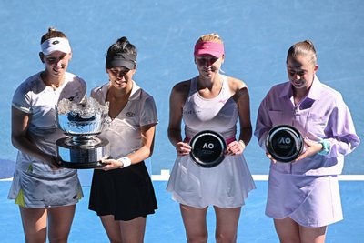 Людмила Кіченок зазнала поразки у фіналі парного турніру Australian Open-2024 Людмила Кіченок зазнала поразки у фіналі парного турніру Australian Open-2024