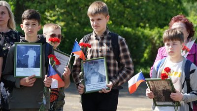У Житомирі вшановують пам'ять жертв політичних репресій У Житомирі вшановують пам'ять жертв політичних репресій