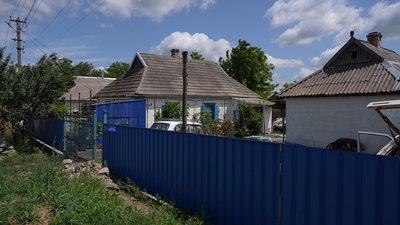 Магазини зачиняються, лікарня не працює. Як живуть у Гаврилівці на Дніпропетровщині в 15 км від фронту Магазини зачиняються, лікарня не працює. Як живуть у Гаврилівці на Дніпропетровщині в 15 км від фронту