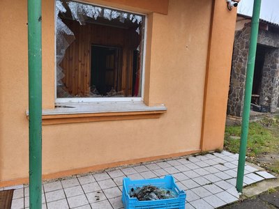 На Київщині ліквідовують наслідки руйнувань після ракетного обстрілу РФ