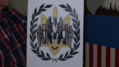 "Трамп знає про це": дерев'яний трон президенту США пропонує майстер з Рівного "Трамп знає про це": дерев'яний трон президенту США пропонує майстер з Рівного
