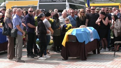 З добровольцями Віктором Чекотою, Василем Чикалюком та Євгенієм Шаблевським попрощалися у Рівному З добровольцями Віктором Чекотою, Василем Чикалюком та Євгенієм Шаблевським попрощалися у Рівному