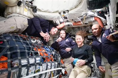 “Оріон” прямує до Місяця: астронавти NASA вийшли за межі орбіти Землі вперше за 50 років “Оріон” прямує до Місяця: астронавти NASA вийшли за межі орбіти Землі вперше за 50 років