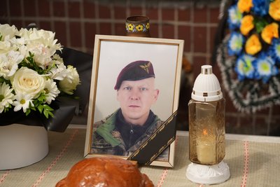 У Дніпрі попрощались з військовим та футбольним вболівальником Антоном Головченком У Дніпрі попрощались з військовим та футбольним вболівальником Антоном Головченком