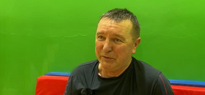 "Коли ти на полі і ловиш м’яч — всі проблеми забуваються": на Хмельниччині ветерани сидячи грають у волейбол "Коли ти на полі і ловиш м’яч — всі проблеми забуваються": на Хмельниччині ветерани сидячи грають у волейбол