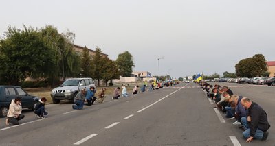 Втрати Черкащини: у Чорнобаї провели загиблого на війні снайпера Втрати Черкащини: у Чорнобаї провели загиблого на війні снайпера
