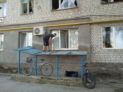“Повилітало все з “м’ясом”. Очевидці розповіли про російський обстріл Охтирки “Повилітало все з “м’ясом”. Очевидці розповіли про російський обстріл Охтирки