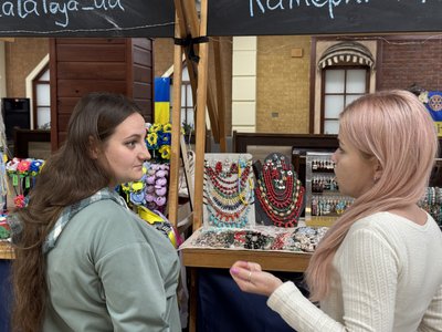 «Приваблює все, пов'язане з Україною»: у Сумах організували крафтовий ярмарок «Приваблює все, пов'язане з Україною»: у Сумах організували крафтовий ярмарок